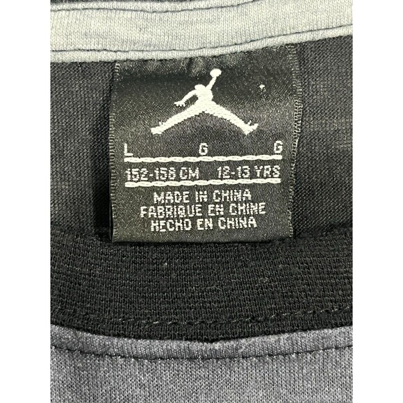 Jordan Short Sleeve Tshirt Air Jordan all over print Size L Youth 12-13 - Picture 3 of 3